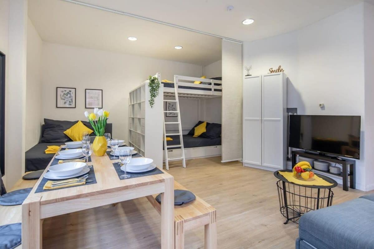Studio Family Loft Self Checkin Street Parking 함브루크 외부 사진