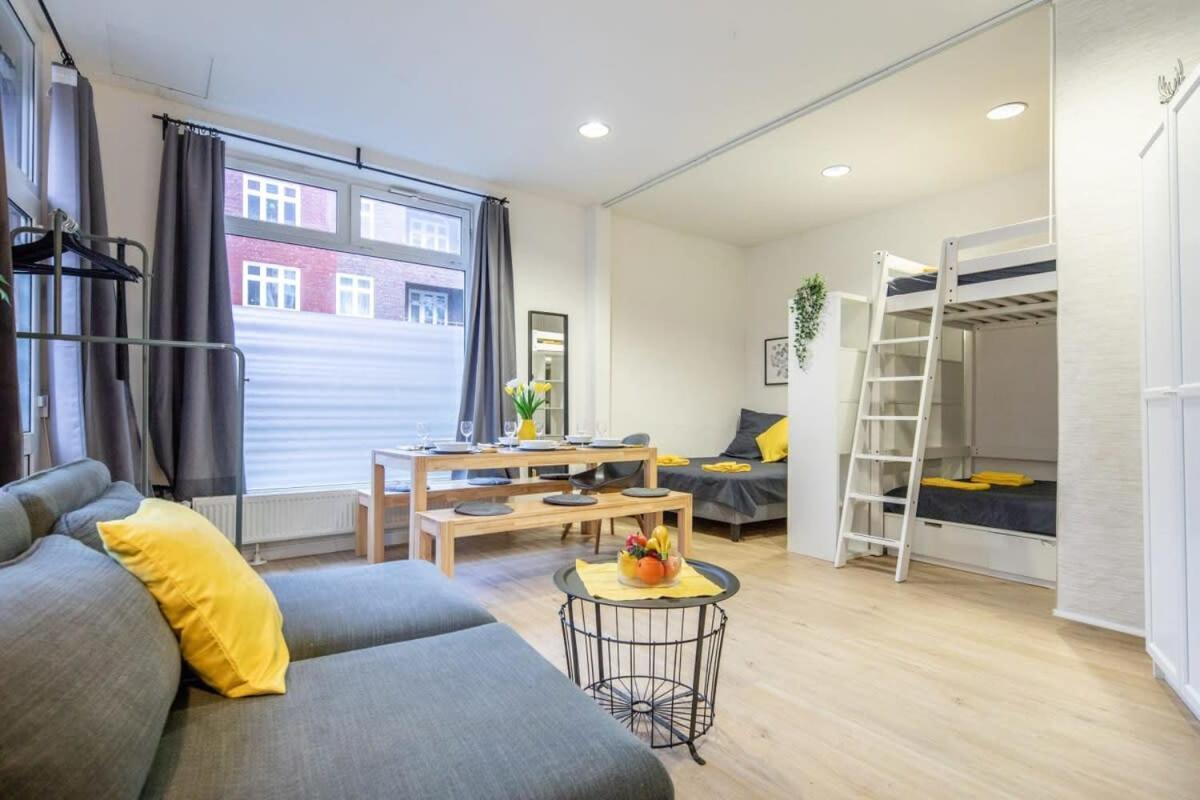 Studio Family Loft Self Checkin Street Parking 함브루크 외부 사진